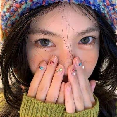 她已身登青云梯